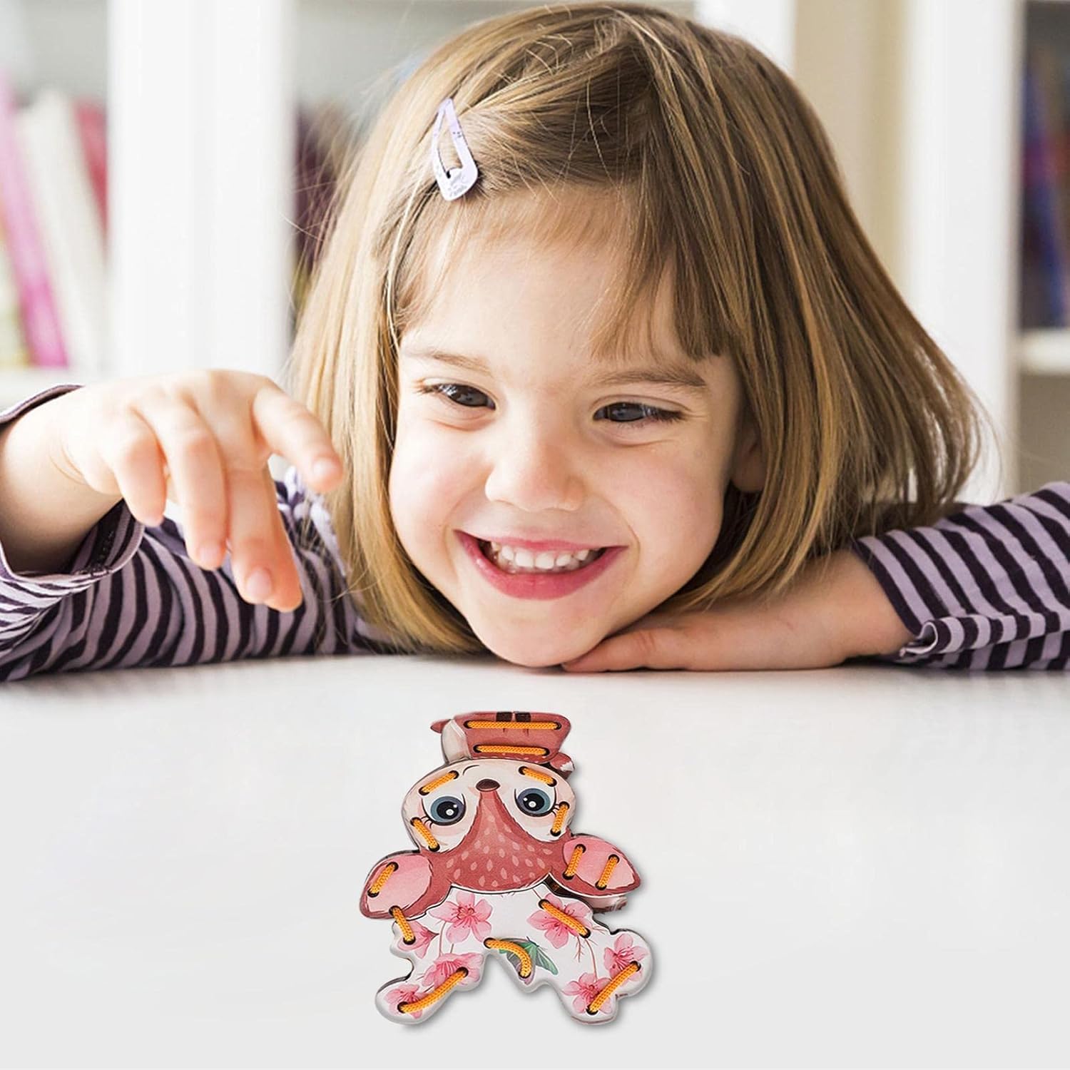 Cordón para atar para niños pequeños - Tarjetas de costura de cartón con cordones de animales - Suministros de manualidades para educación preescolar, granja, juegos de atado, juguetes de actividad