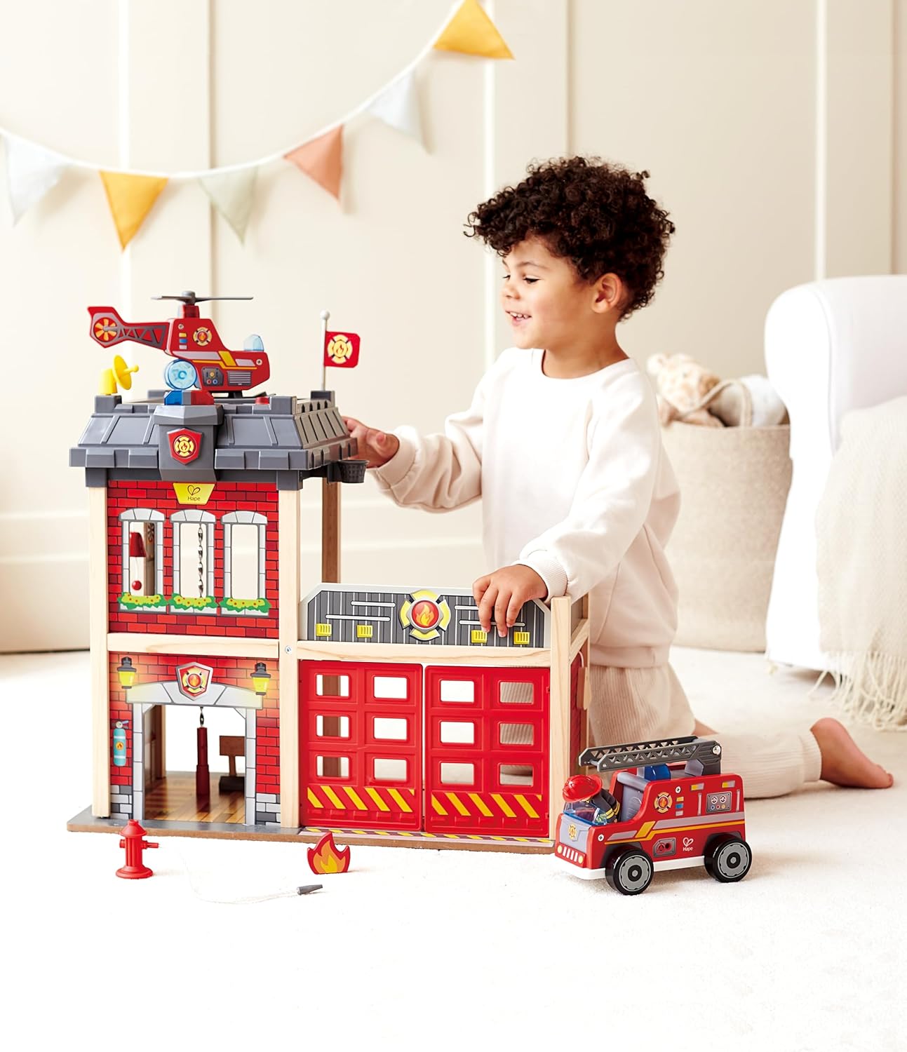 Fidtoy Caserne de Pompiers en Bois pour Enfants avec Lumières et Sons
