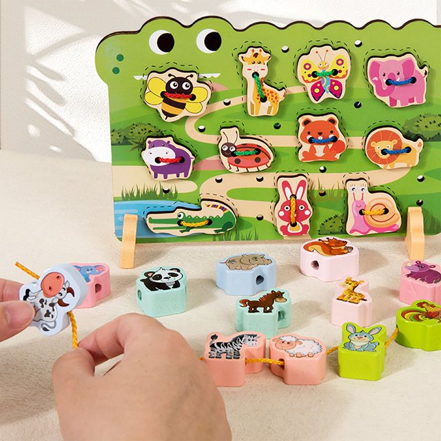 Kit de laçage animaux en bois - 062