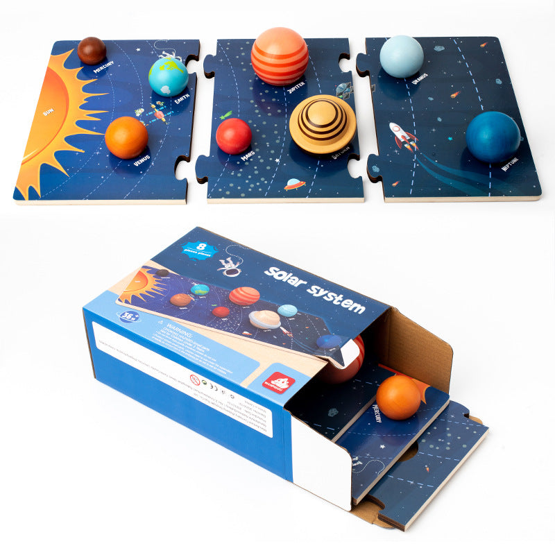 Puzzle géant du système solaire avec plateau planètes