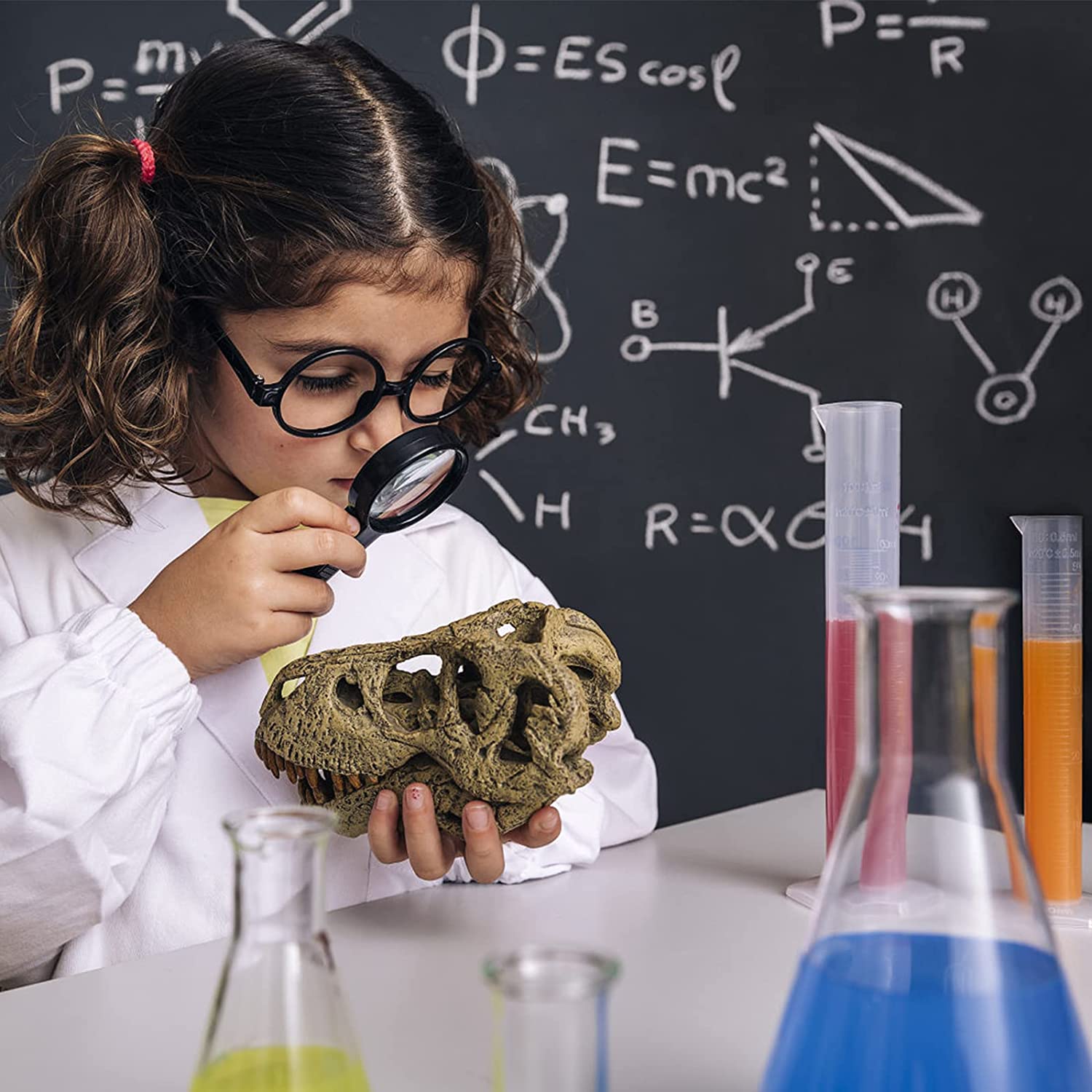 Kit de science de laboratoire de jeu de rôle pour enfants avec lunettes, blouse de laboratoire et variété d'équipement scientifique de jeu pour enfants