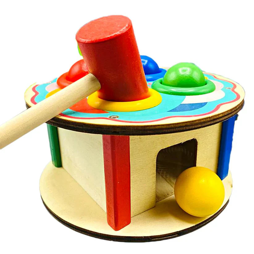 Martillo golpea la pelota - 699