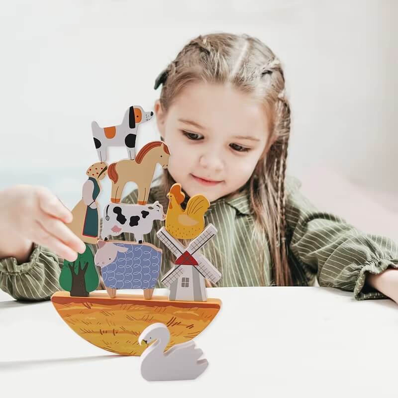 Fidtoy Traveling Farm Play Set for Toddlers – Portable Pretend Play Toy with 16 Wooden Animals Age 2+