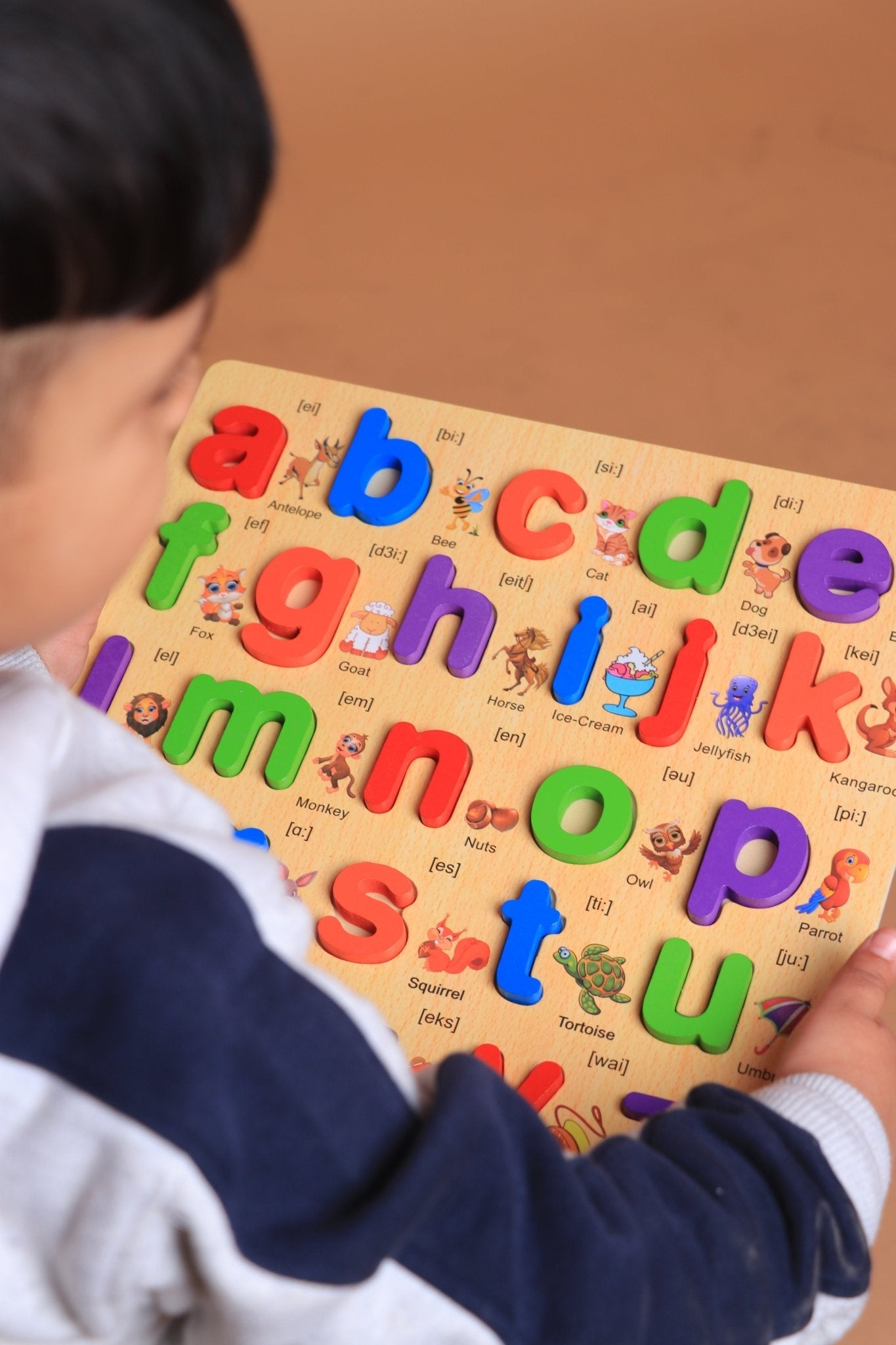 Petite planche abcde – Planche alphabet 3D avec image imprimée