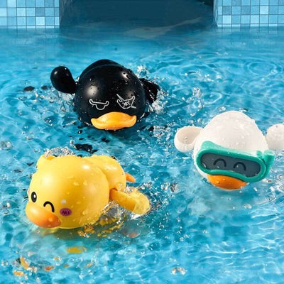 Fidtoy Juguetes de Baño de Patos de Cuerda – Paquete de 3 para la Diversión del Baño de Niños Pequeños