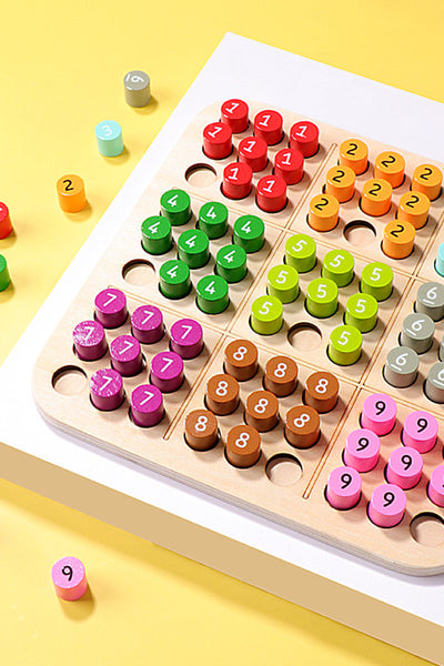 Tablero de memoria de números y colores Sudoku de madera
