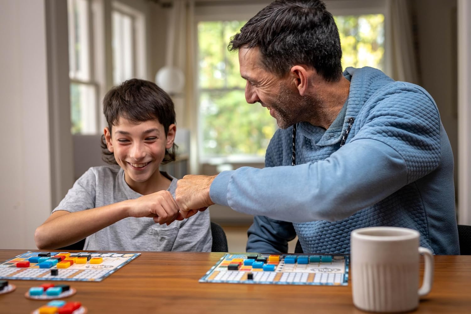 Jeu de société Fidtoy de placement de tuiles pour enfants et familles – Construction de motifs en mosaïque, raisonnement spatial et amusement tactique pour les soirées de jeux en famille