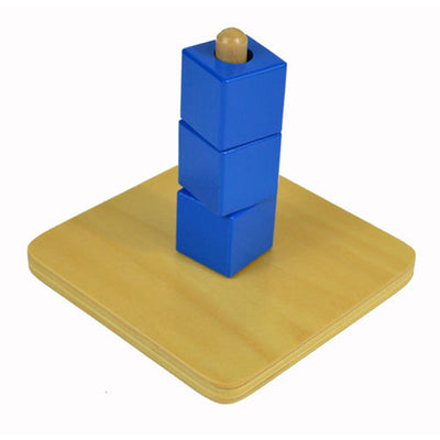 Cubos en un pasador vertical