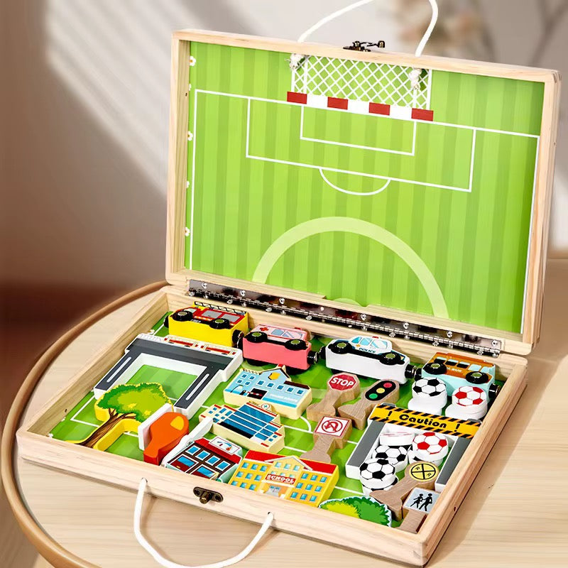 Ensemble de jeu 2 en 1 en bois : Ville & Football | Boîte d'activités portable et pliable pour enfants | Coffret de 18 véhicules et bâtiments | Jouet de voyage Montessori