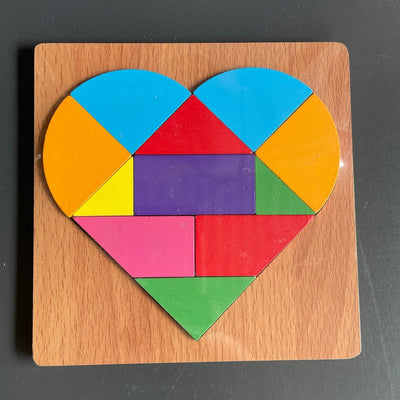 Formes géométriques simples en bois, puzzle cœur