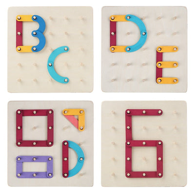 Planche à chevilles géométrique avec cartes