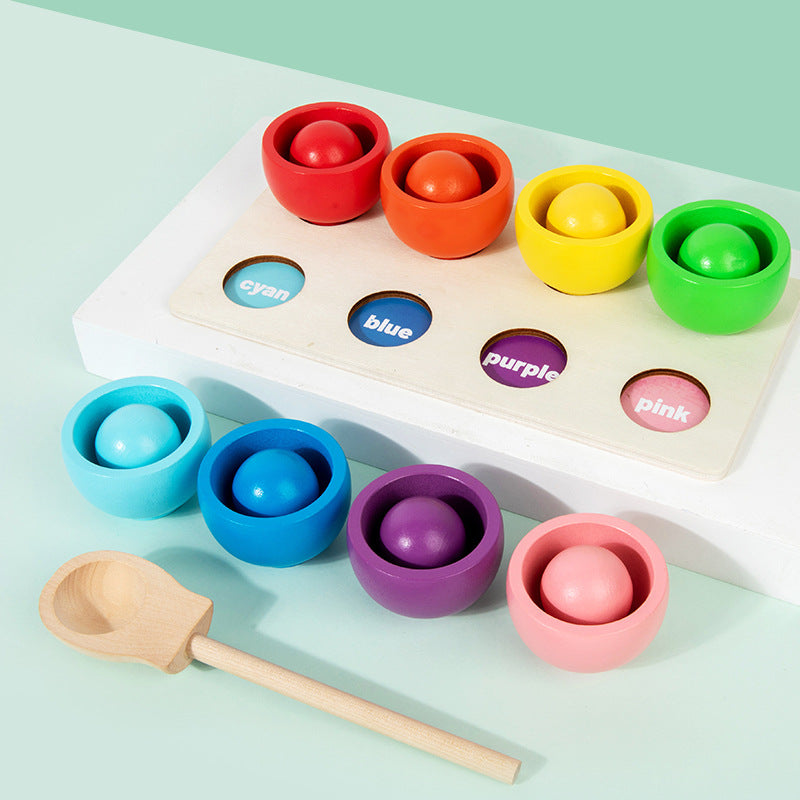Tablero Montessori para clasificar colores con pelota y vasos