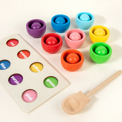Tablero Montessori para clasificar colores con pelota y vasos