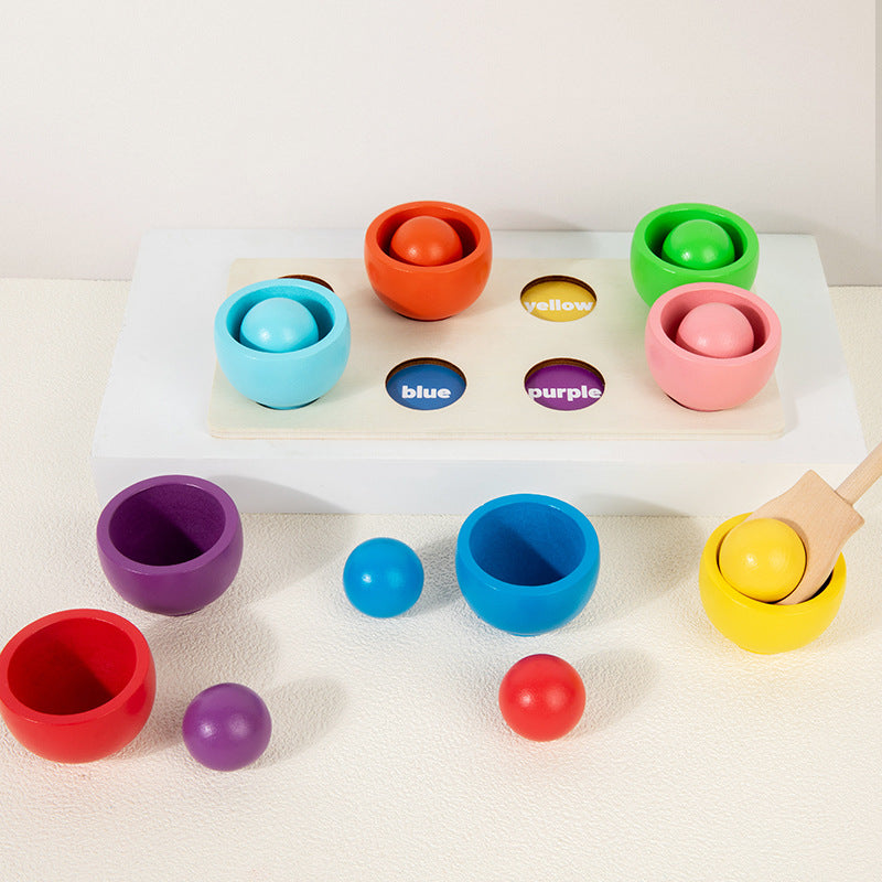 Tablero Montessori para clasificar colores con pelota y vasos