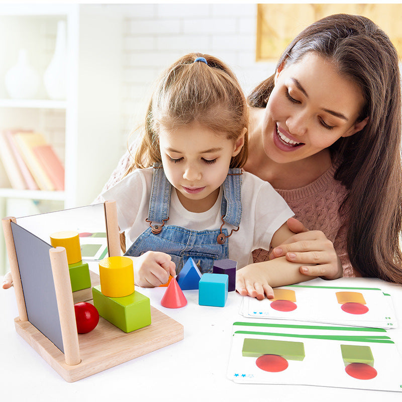 Planche miroir formes géométriques Montessori BASIC avec cartes éclair.