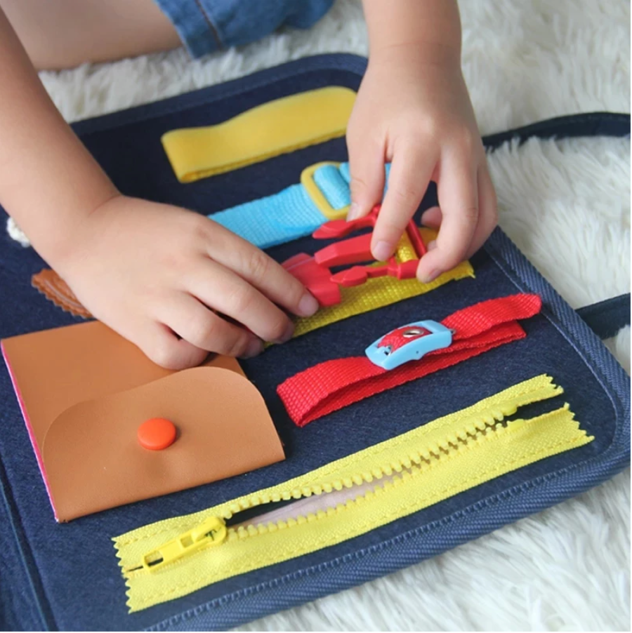 Fidtoy Tablero de Actividades de Fieltro Portátil para Niños Pequeños Habilidades Motoras Finas Juguete de Viaje