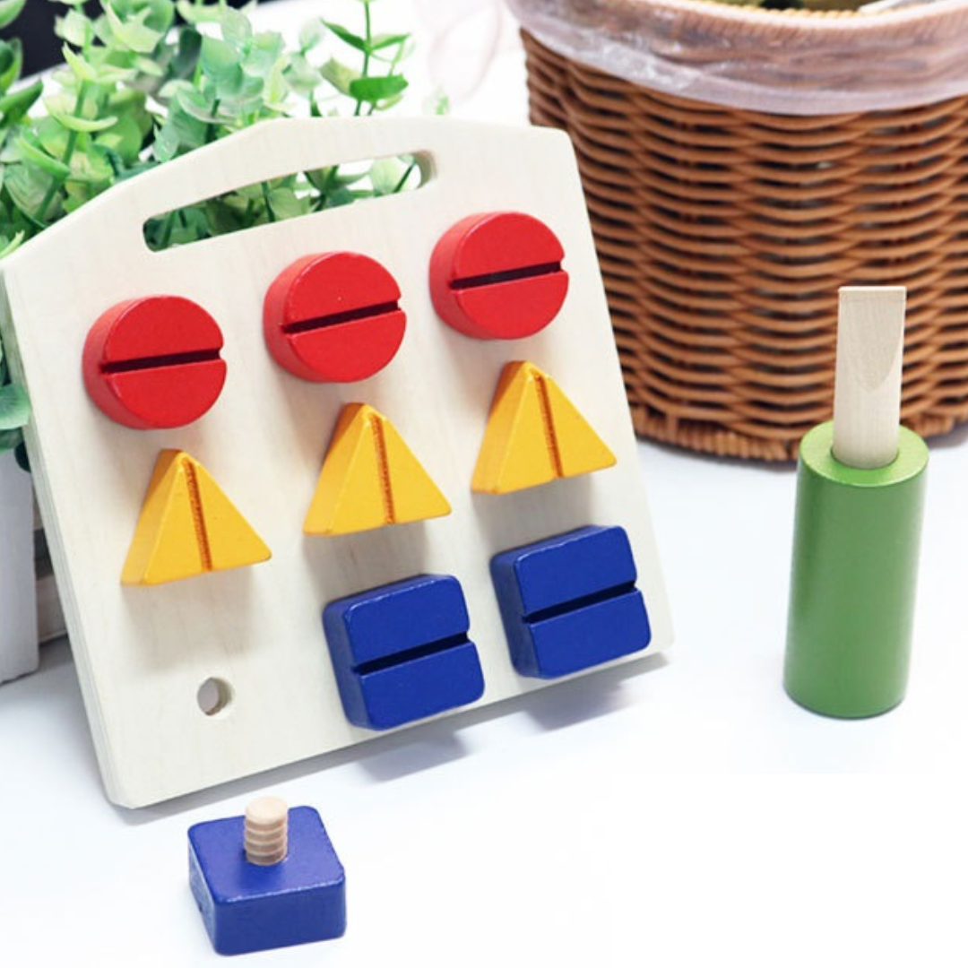 Tablero de actividades Montessori de madera con tuercas y tornillos