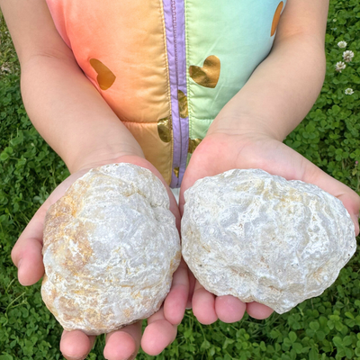 Niños Grandes Rompen una Geoda de Cristal Roca Natural 5-8cm Regalo Sorpresa para Niños