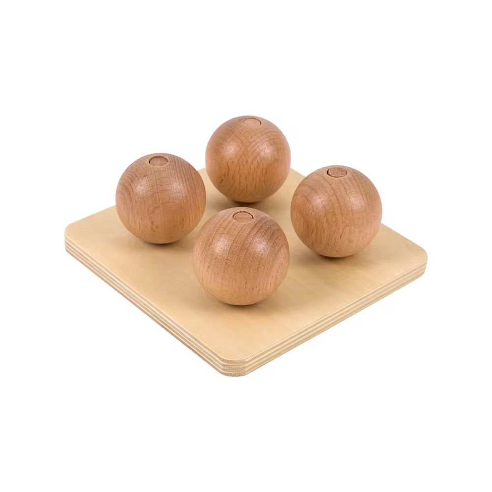 Balles Montessori sur petites chevilles – Activité de motricité fine pour bébés et tout-petits