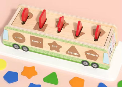 Activité de tri de pièces de monnaie en bois en forme de bus – Jouet de motricité fine avec cartes flash de motifs
