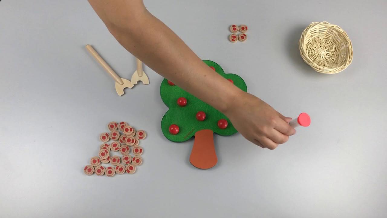 Bandeja de clavijas de árbol de manzana Montessori para contar B