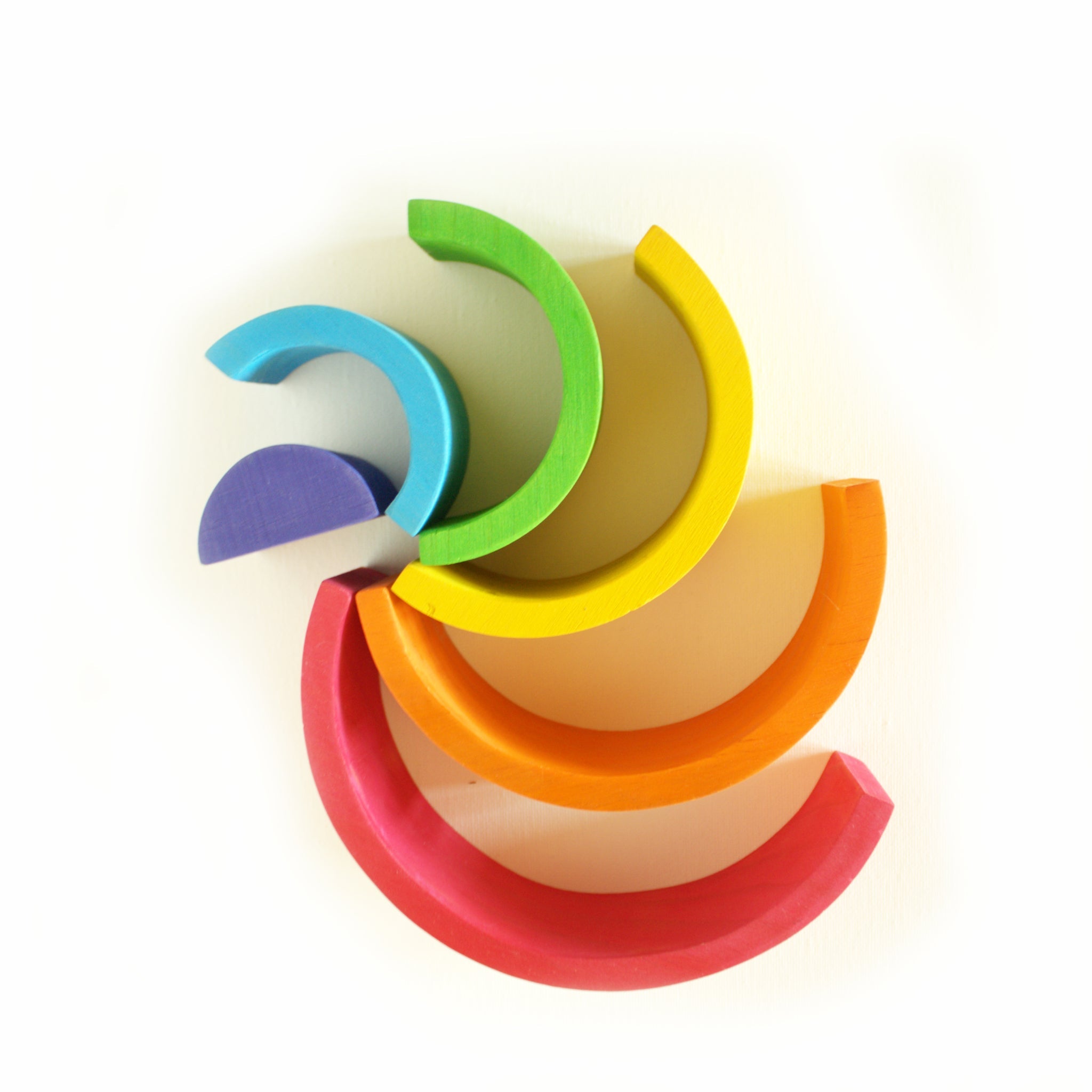 Jouet en bois Fidtoy Rainbow Stacker pour tout-petits avec 6 arches