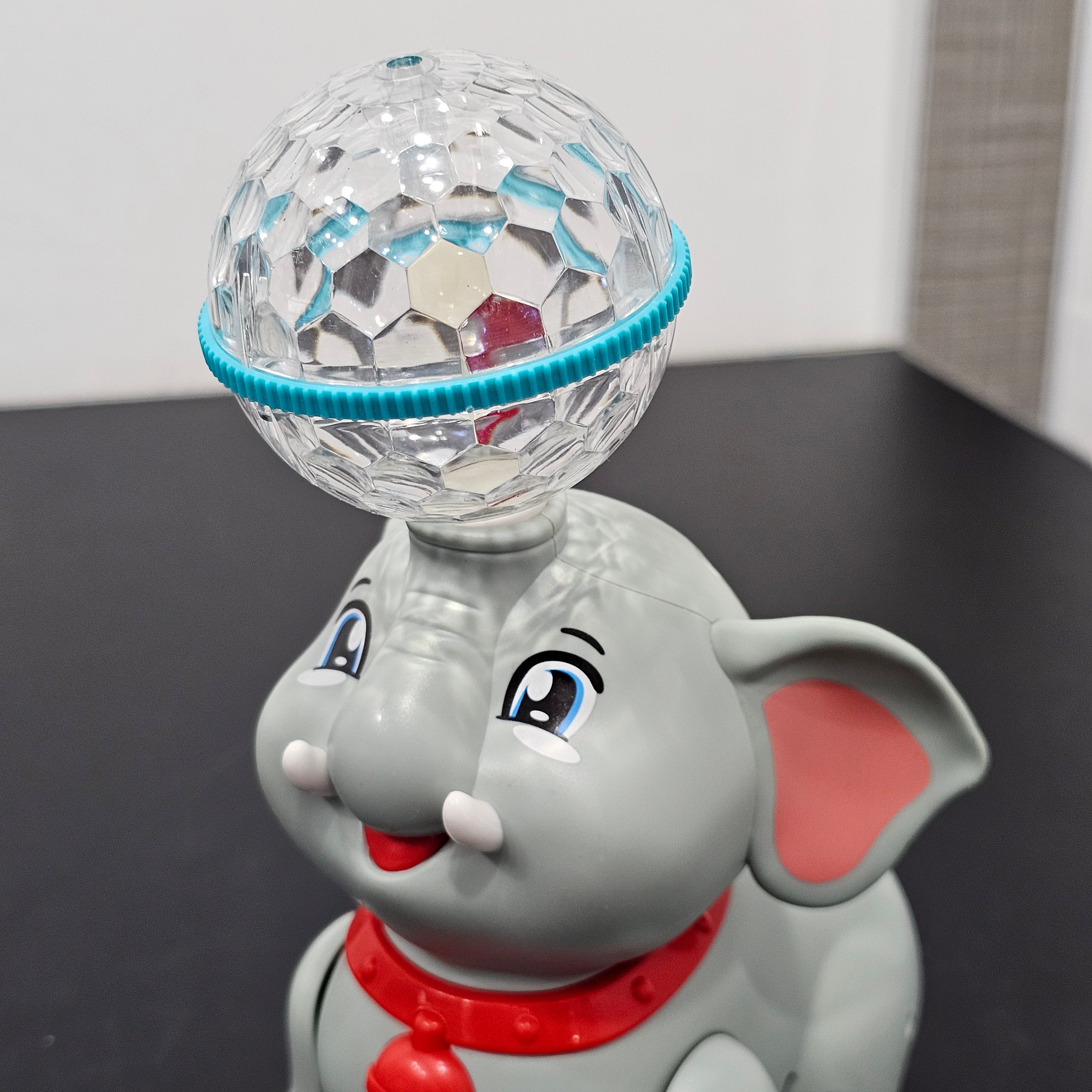 Lindo Juguete de Elefante con Rotación de 360° – Diversión Musical y con Luces para Niños | Bacha Toys