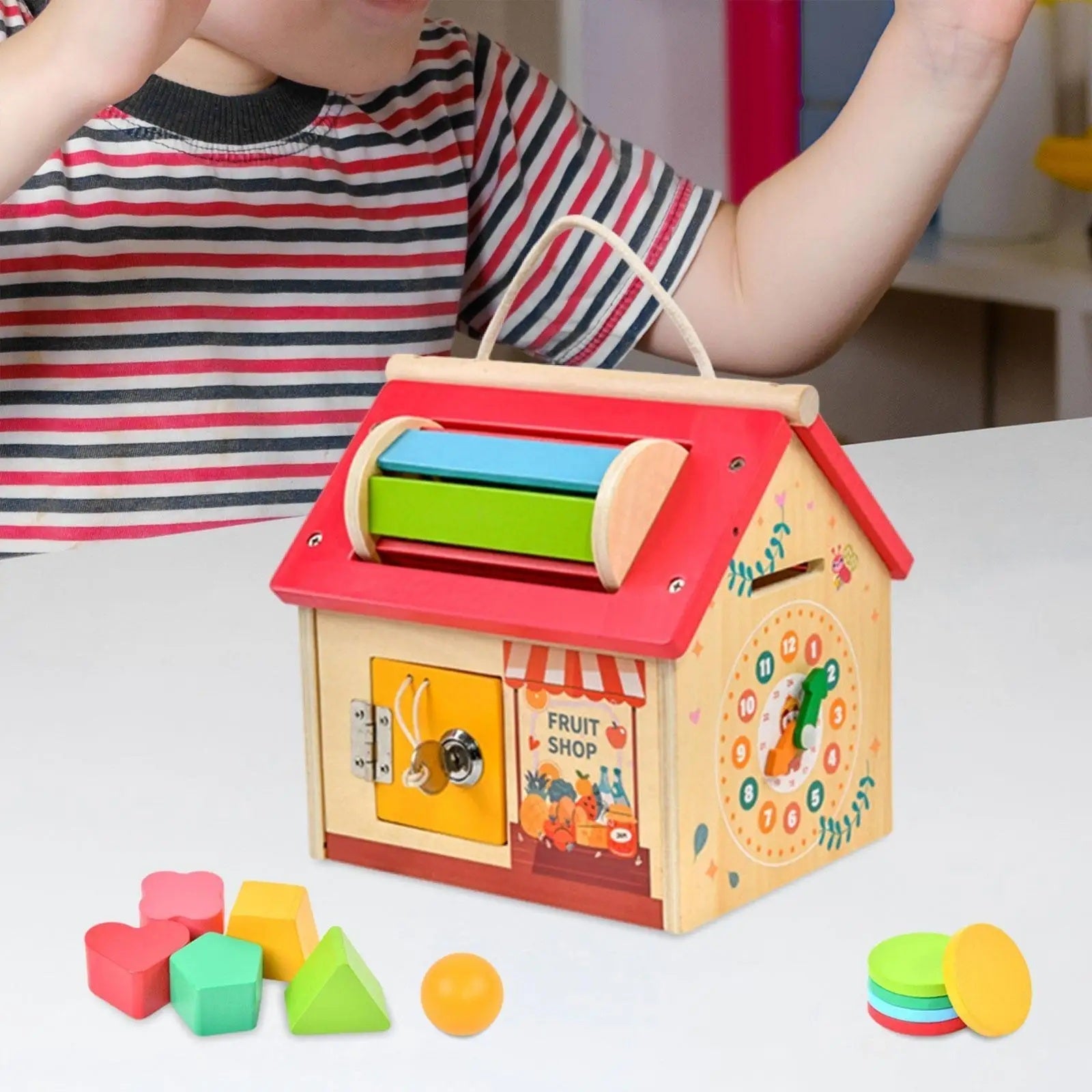 Casa Multifuncional Educativa de Madera con Actividades